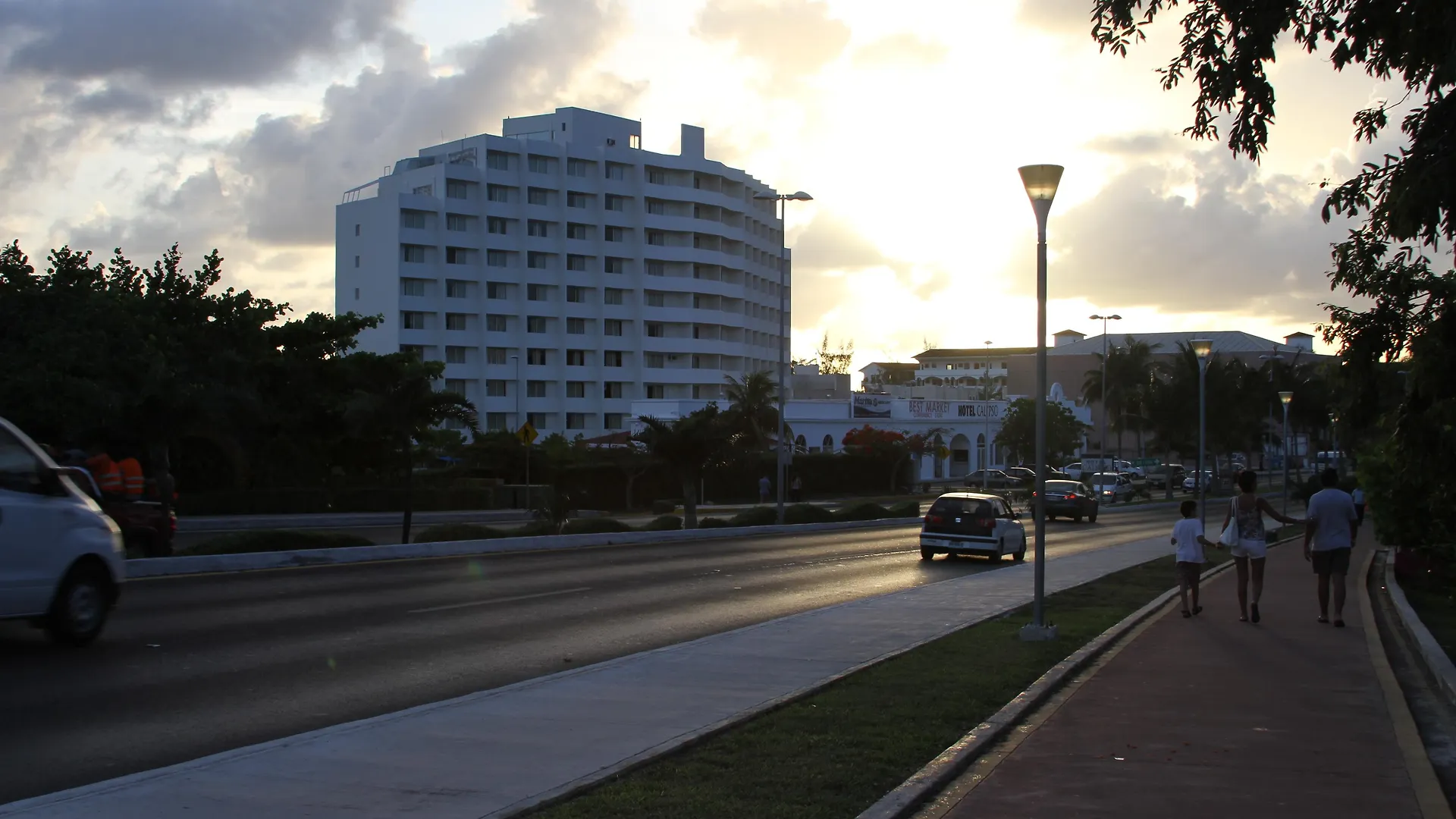 Hotel Calypso Cancun 3*,