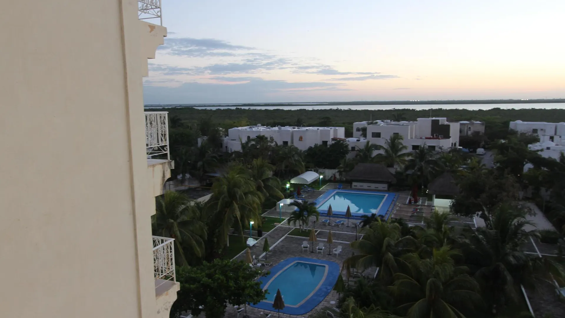 Hotel Calypso Cancún 3*,
