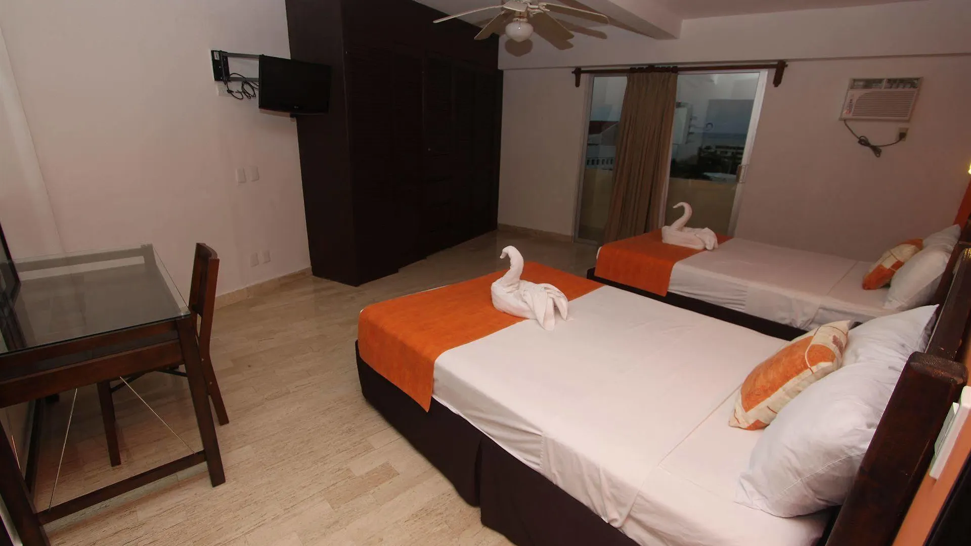 Hotel Calypso Cancún