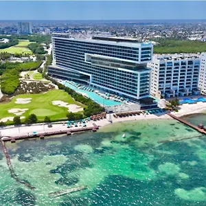 Dreams Vista Golf & Cancun